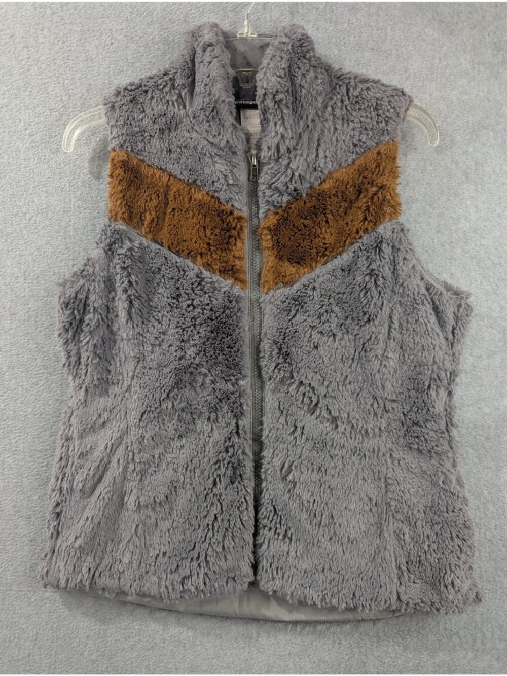 Patagonia Vest Womens Medium Gray Fleece Chevron Sherpa Full Zip Lined Collared